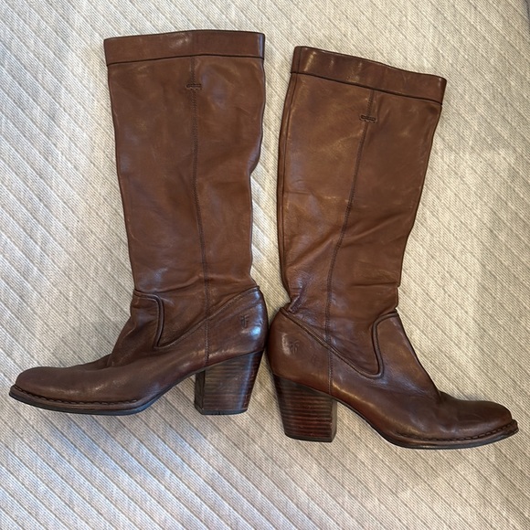 Frye tall brown boots - Picture 2 of 7